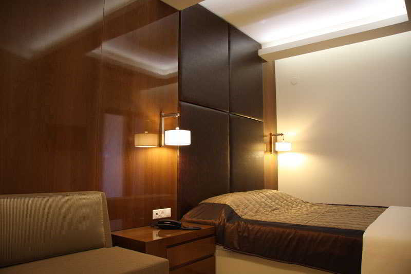 Hotel Cosmopolitan & 4*