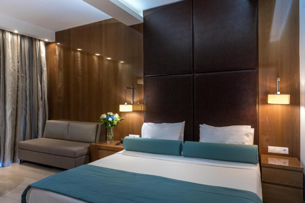 Cosmopolitan 4*