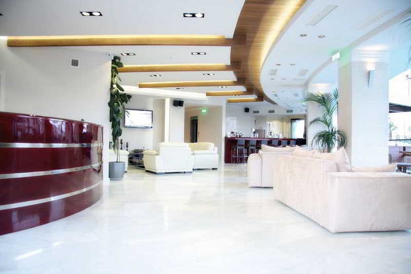 Cosmopolitan 4*