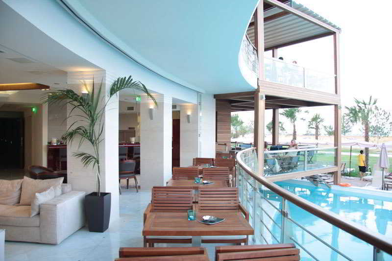 Cosmopolitan Hotel 4*